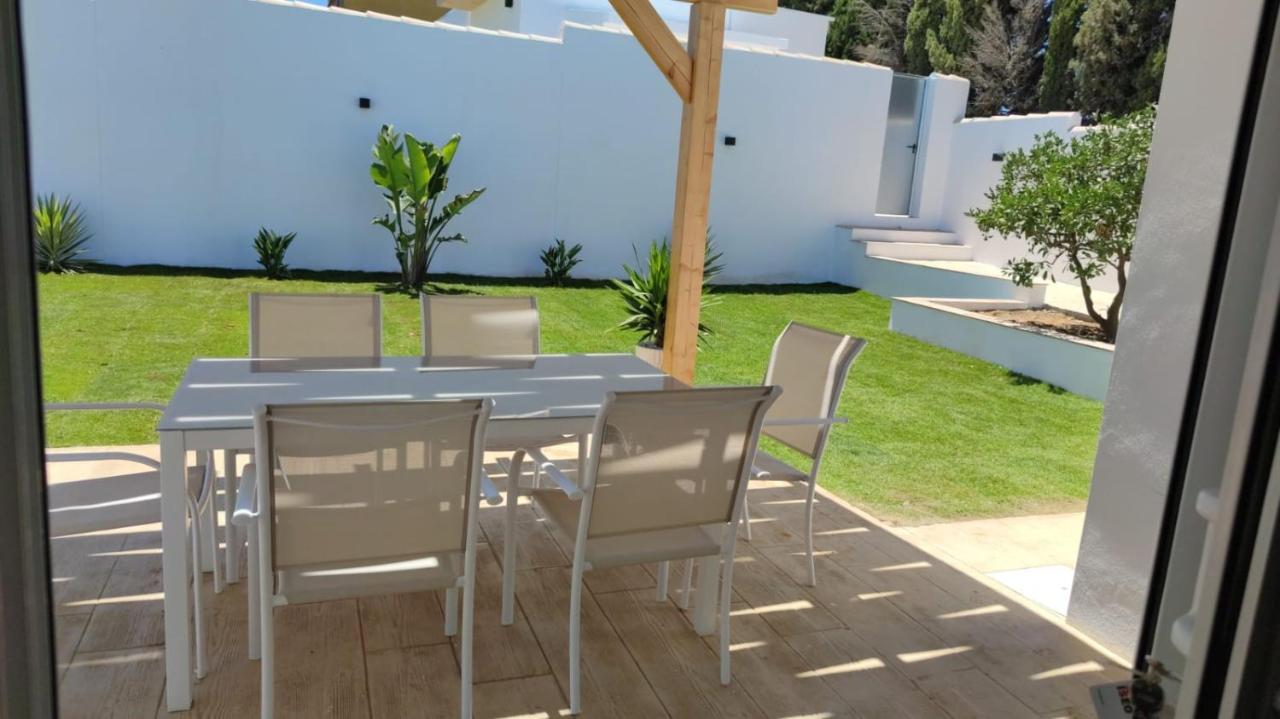 Palapa Garden Alojamientos, Piscina Privada Y Cerca Del Mar Chiclana de la Frontera Extérieur photo